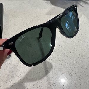 Ray-Ban Dark Frame Sunglasses